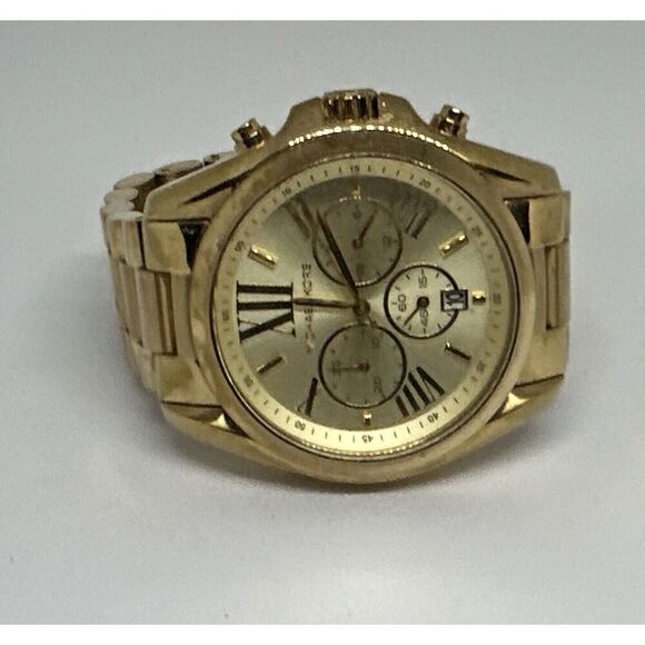 Michael Kors Bradshaw Gold Dial Gold Steel Strap Watch for Women Michael Kors Bradshaw MK5605 Women Gold Stainless Steel Analog Dial Watch HME143